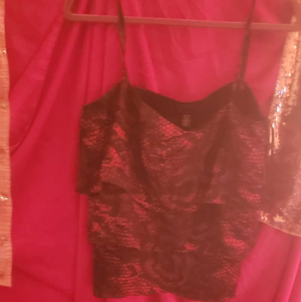 Top - Picture 2 of 3